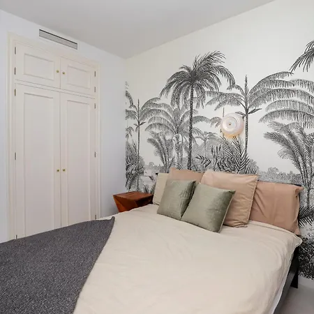 Prime Location Frontline Dona Sofia Fuengirola